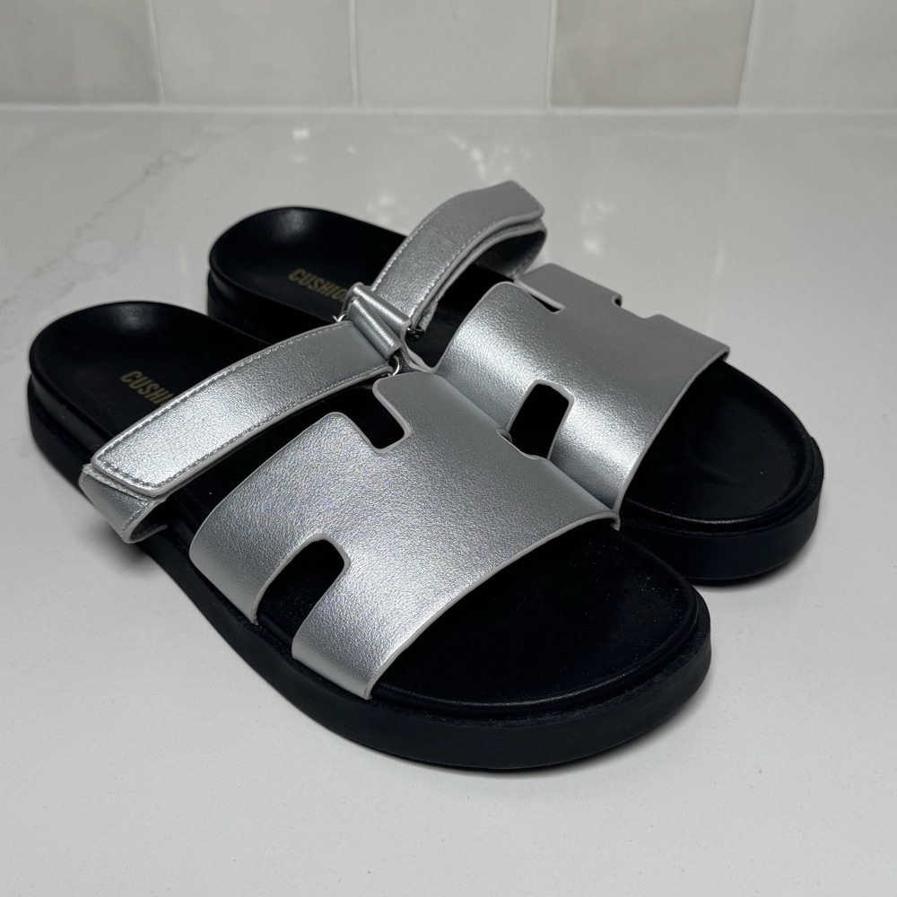 Cushionaire Lotti Slide Sandals Womens 7.5 Silver Metallic Adjustable Comfort